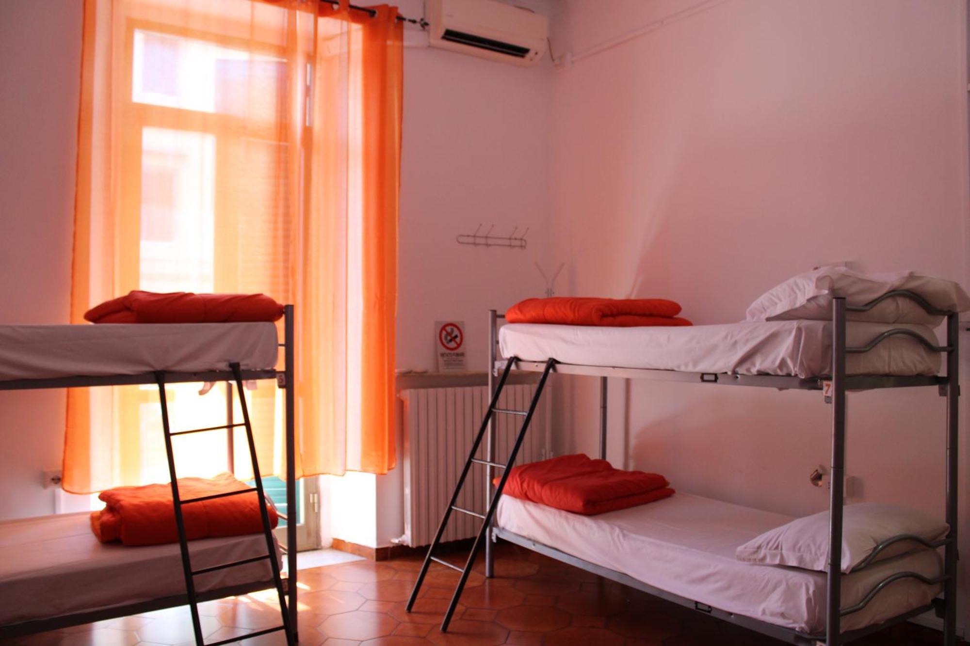 Naples Experience Hostel - Age Limit 18-28 Экстерьер фото