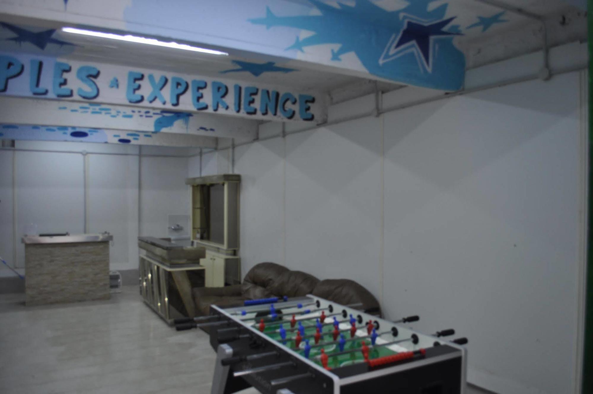 Naples Experience Hostel - Age Limit 18-28 Экстерьер фото